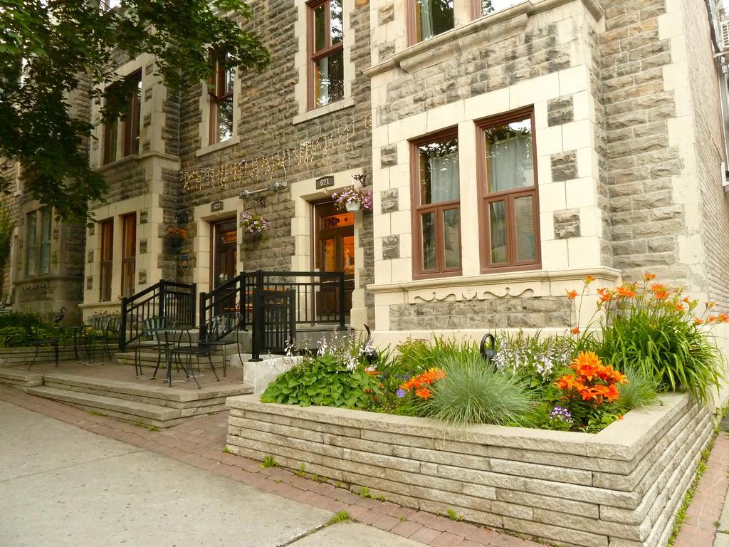 Gite University Bed And Breakfast Montreal Exterior photo