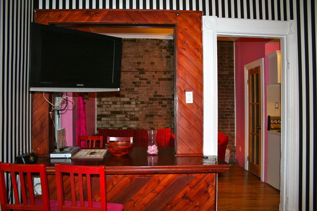 Gite University Bed And Breakfast Montreal Exterior photo